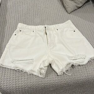 Size 26 Articles of Society white jean shorts